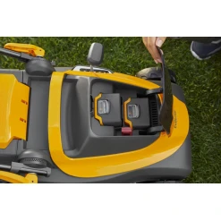 Alternative view of STIGA akkumulátoros fűnyíró COLLECTOR 136e Kit + GT 100e szegélynyíró (akkumulátorral és töltővel)  Cikkszám: 2B1342068/ST2